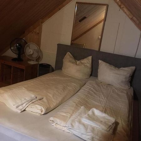 Zimmer Im Dachgeschoss Kaiserslautern Luaran gambar